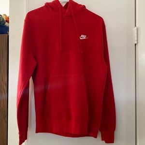 nike essential hoodie